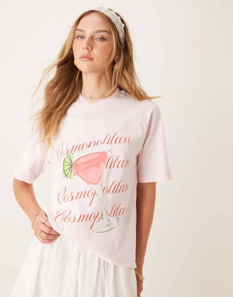 ASOS DESIGN - Oversize-T-Shirt in Weiß mit „Cosmopolitan"-Cocktail-Print von ASOS DESIGN