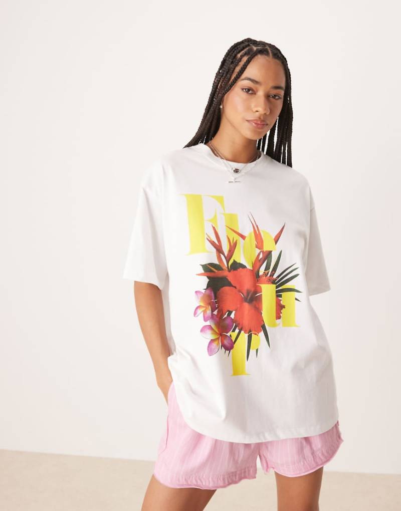 ASOS DESIGN - Oversize-T-Shirt in Weiß mit „Fleur"-Print von ASOS DESIGN