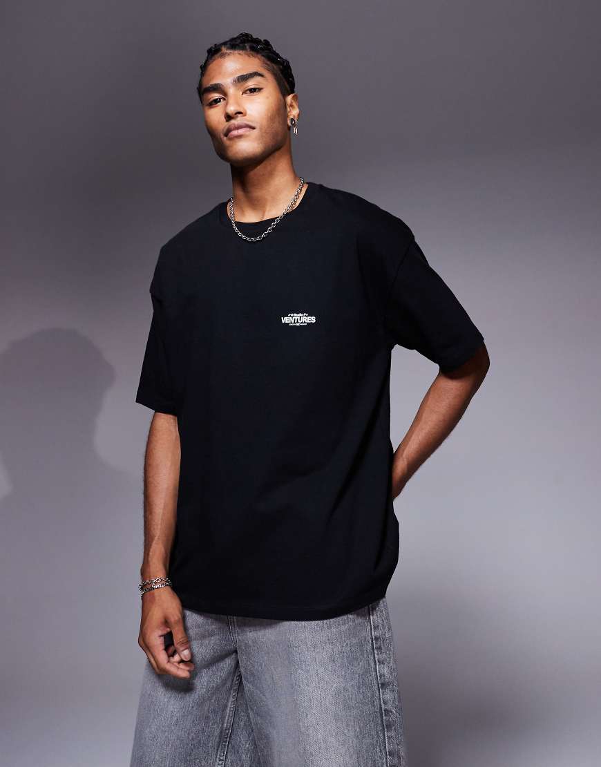 ASOS DESIGN - Oversize-T-Shirt in Weiß mit Print auf der Brust-Schwarz ASOS DESIGN - Oversize-T-Shirt in Weiß mit Print auf der Brust-Schwarz von ASOS DESIGN