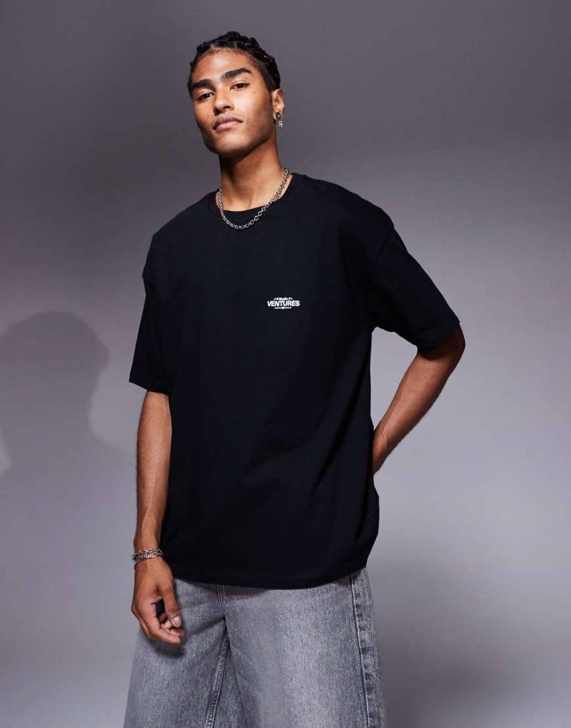 ASOS DESIGN - Oversize-T-Shirt in Weiß mit Print auf der Brust-Schwarz von ASOS DESIGN