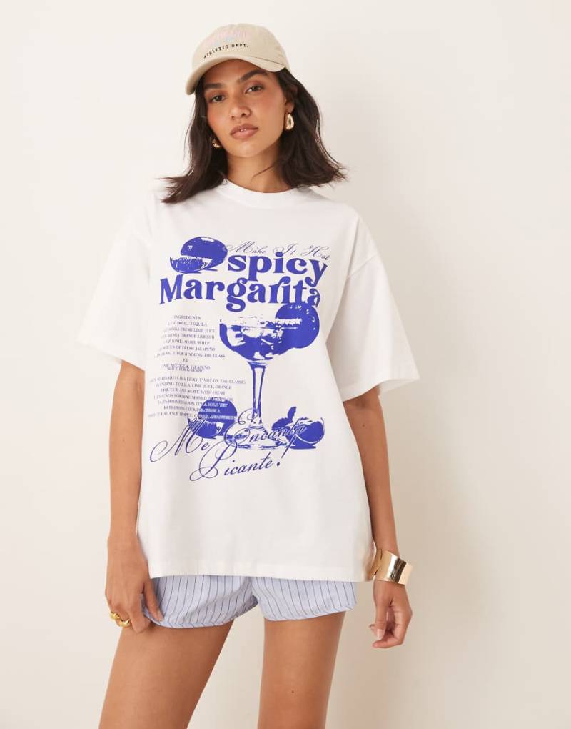 ASOS DESIGN - Oversize-T-Shirt in Weiß mit Spicy-Margarita-Print und Cocktail-Motiv von ASOS DESIGN