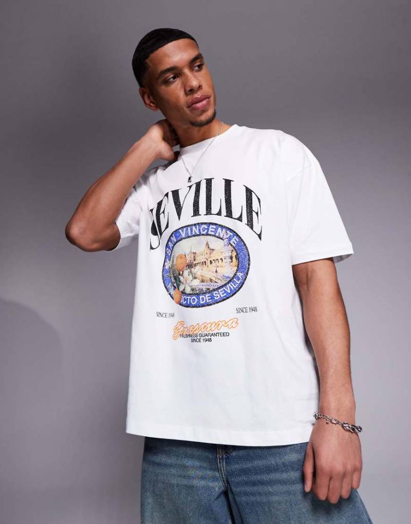 ASOS DESIGN - Oversize-T-Shirt in Weiß mit Stadtnamen-Grafikprint von ASOS DESIGN