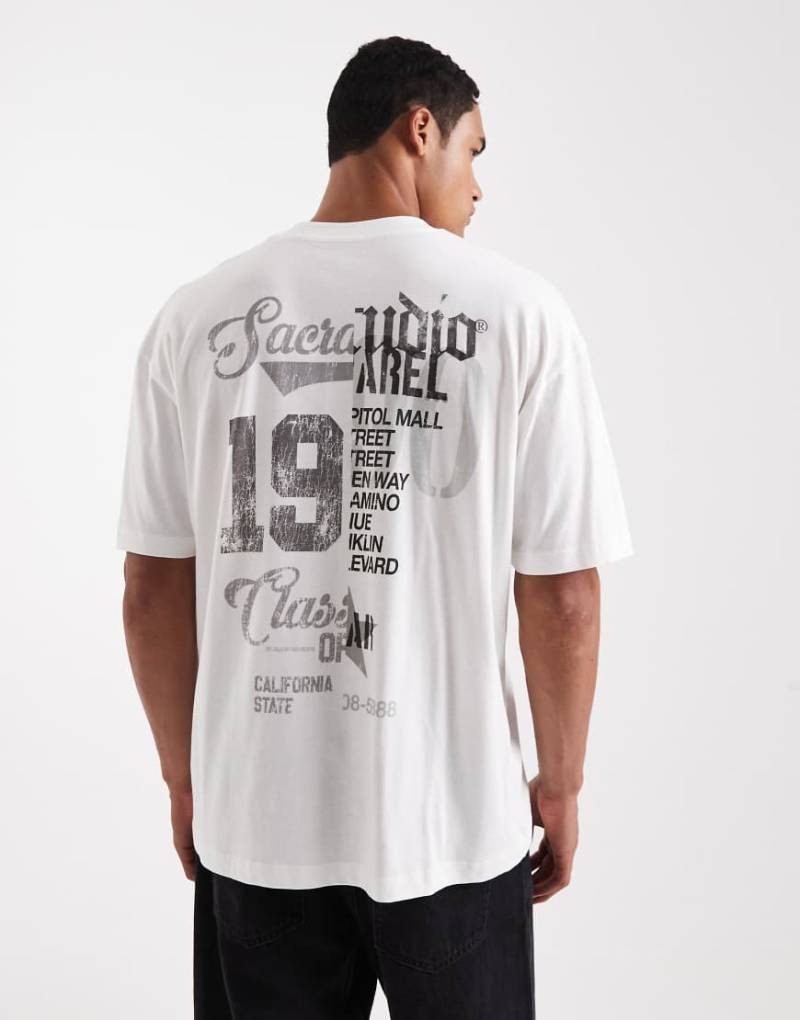 ASOS DESIGN - Oversize-T-Shirt in Weiß mit Street-Print von ASOS DESIGN