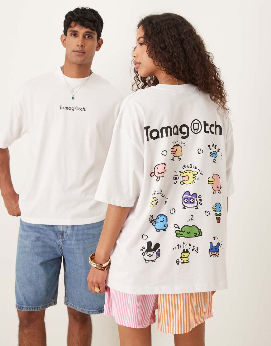 ASOS DESIGN - Oversize-T-Shirt in Weiß mit Unisex-Schnitt und „Tamagotchi"-Prints von ASOS DESIGN