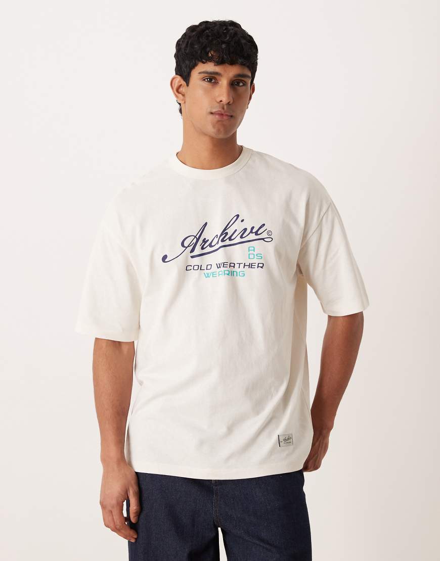 ASOS DESIGN - Oversize-T-Shirt in Wollweiß mit Schriftzug-Print von ASOS DESIGN