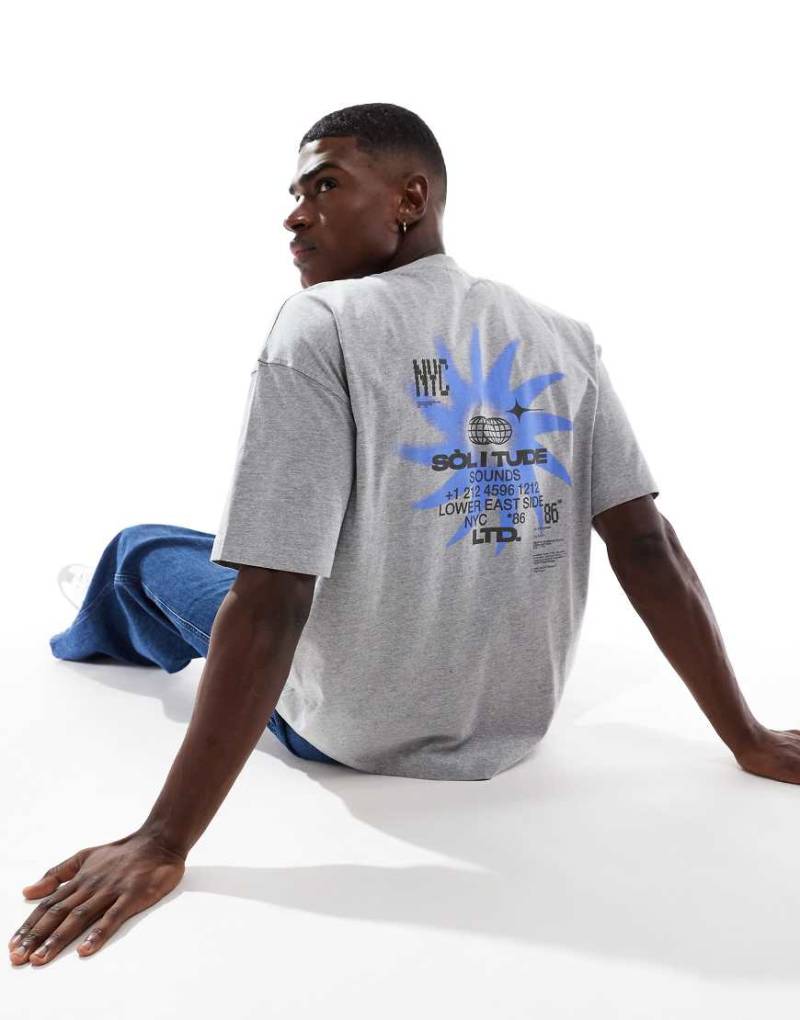ASOS DESIGN - Oversize-T-Shirt in meliertem Grau mit Himmels-Print von ASOS DESIGN