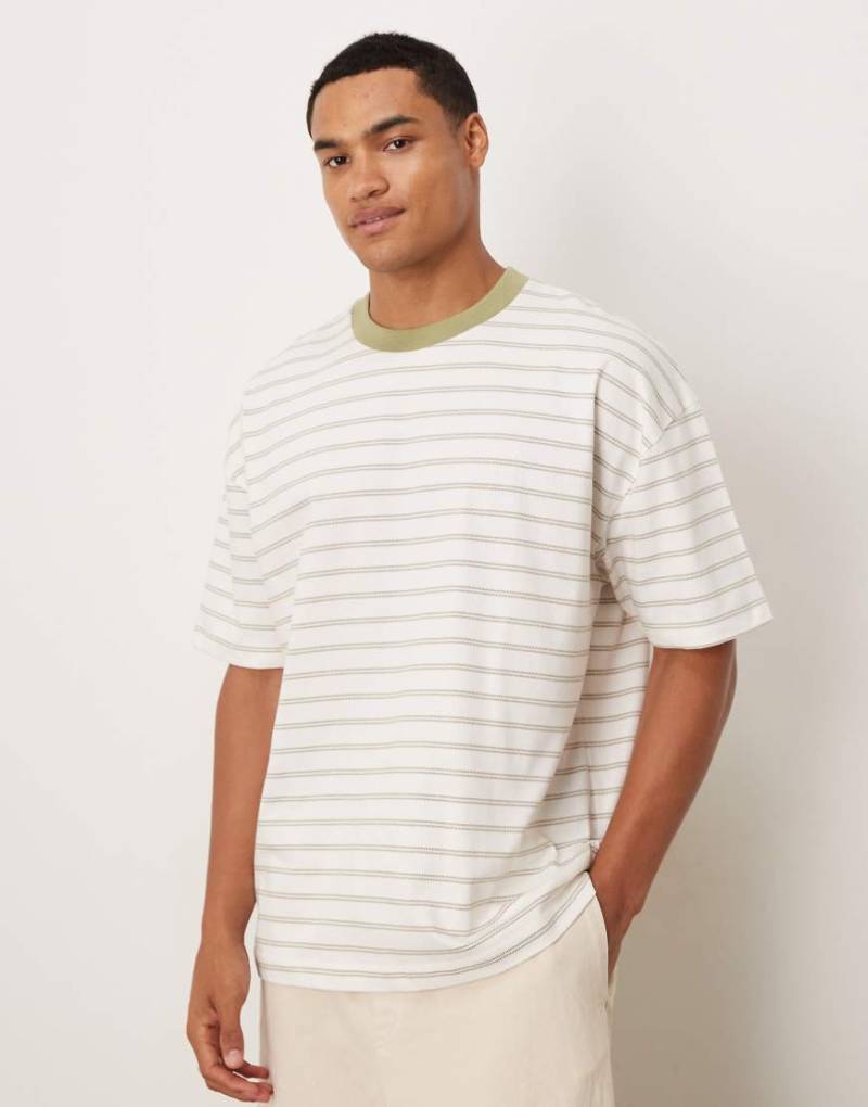 ASOS DESIGN - Oversize-T-Shirt mit Streifen in Weiß und Grün-Bunt von ASOS DESIGN
