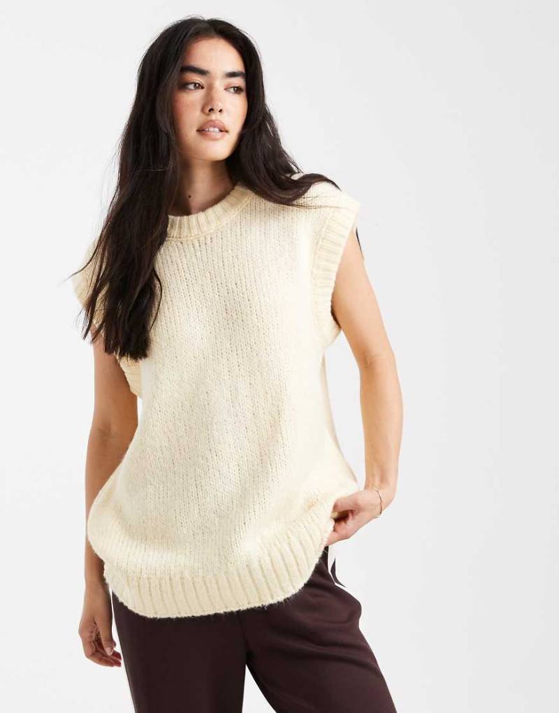ASOS DESIGN - Oversize-Tanktop aus Strick in Buttermilchgelb von ASOS DESIGN