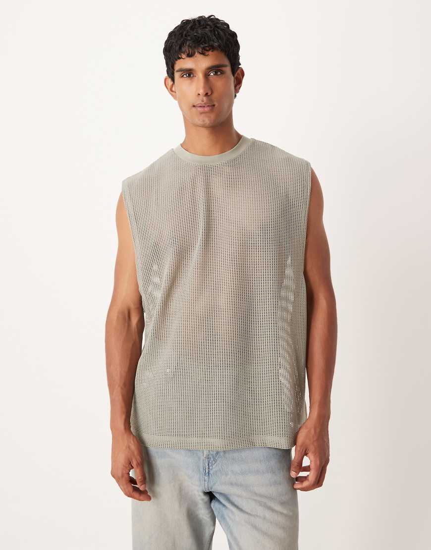 ASOS DESIGN - Oversize-Tanktop aus weitmaschigem Netzstoff in Salbeigrün mit tiefem Armloch von ASOS DESIGN