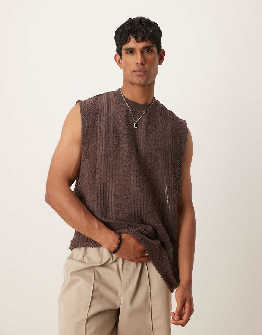 ASOS DESIGN - Oversize-Tanktop in Braun mit tiefem Armausschnitt und Strukturmuster von ASOS DESIGN