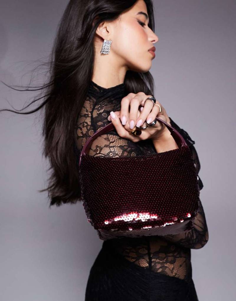 ASOS DESIGN - Pailletten-Clutch in Burgunderrot mit Henkel von ASOS DESIGN
