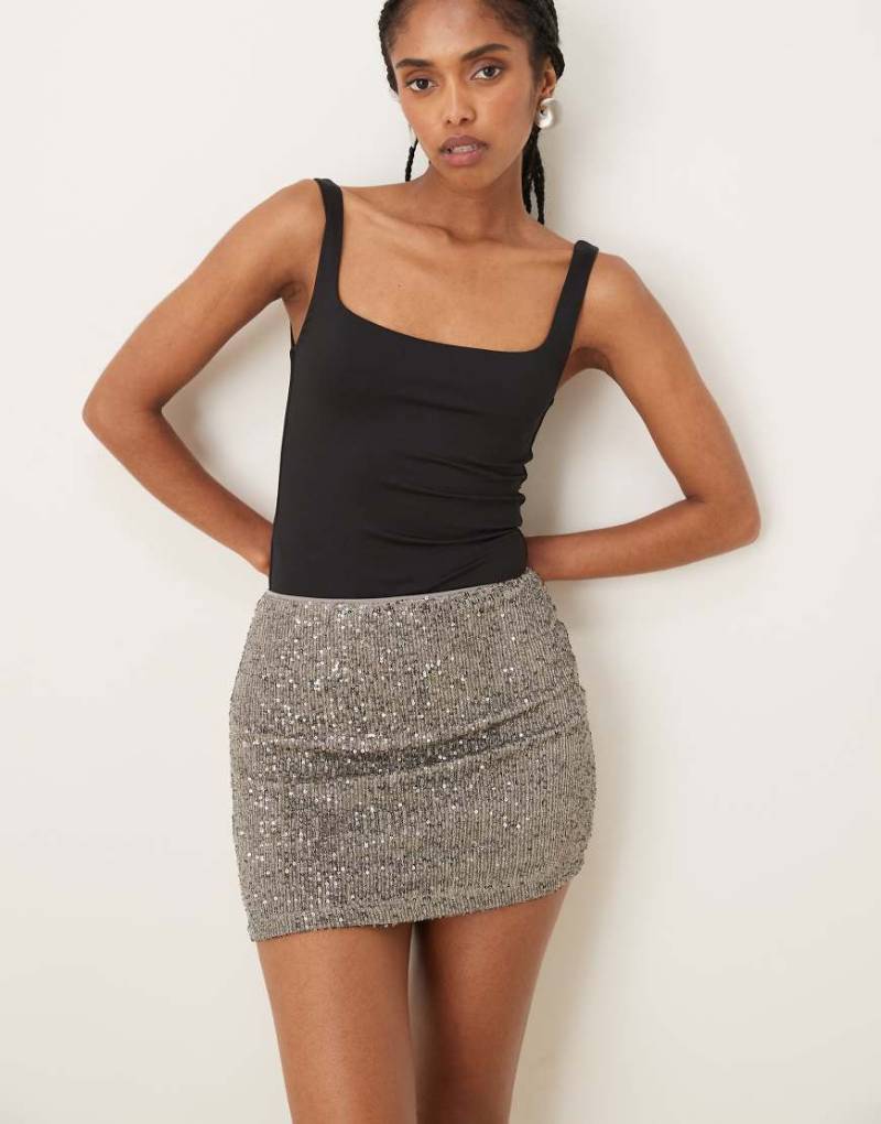 ASOS DESIGN - Pailletten-Minirock in Anthrazit-Grau von ASOS DESIGN