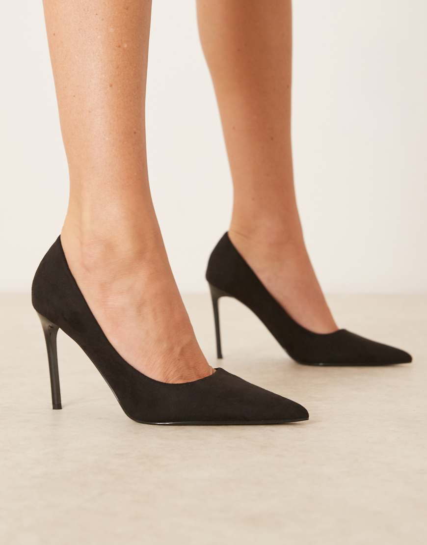 ASOS DESIGN - Paphos - Spitze Pumps aus schwarzem Wildlederimitat mit hohem Absatz von ASOS DESIGN