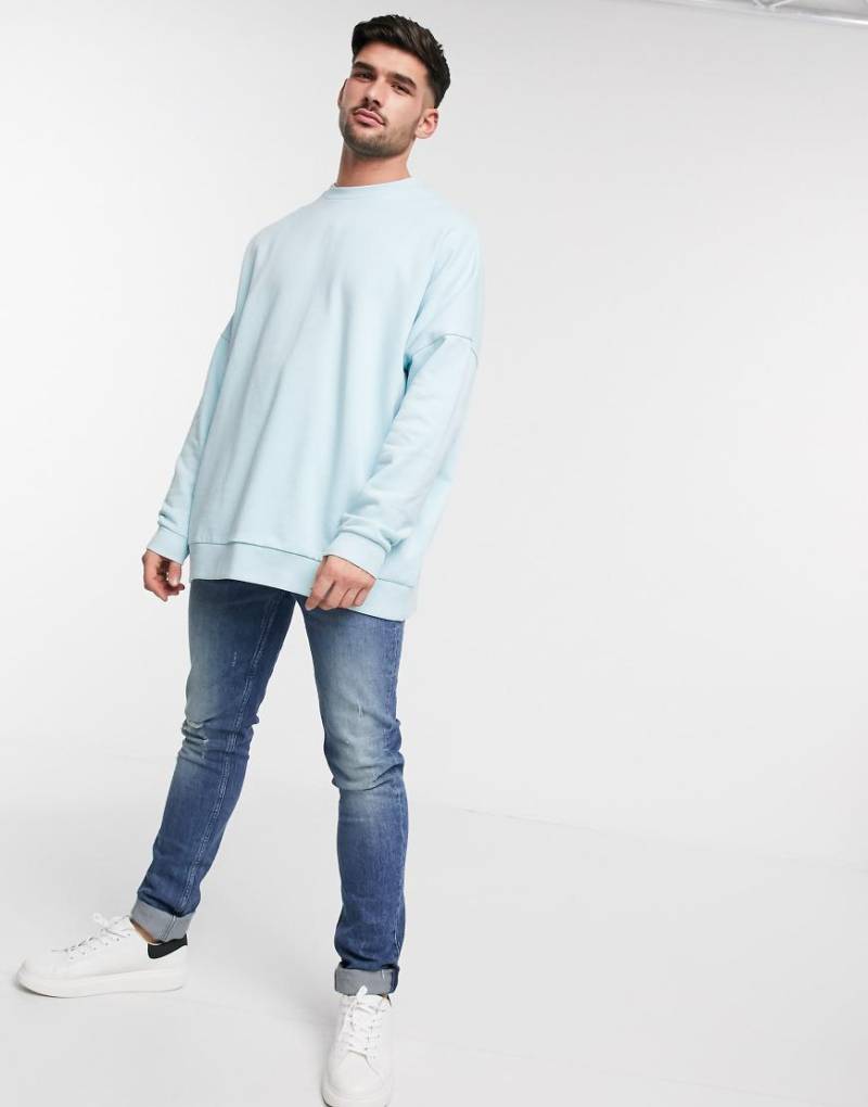 ASOS DESIGN - Pastellblaues Oversize-Sweatshirt von ASOS DESIGN