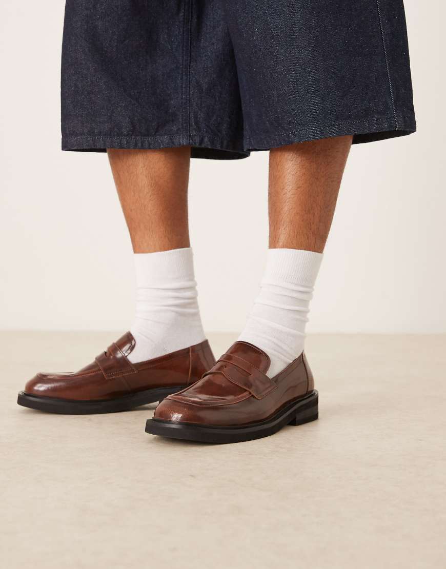 ASOS DESIGN - Penny-Loafer aus Leder in Hellbraun von ASOS DESIGN