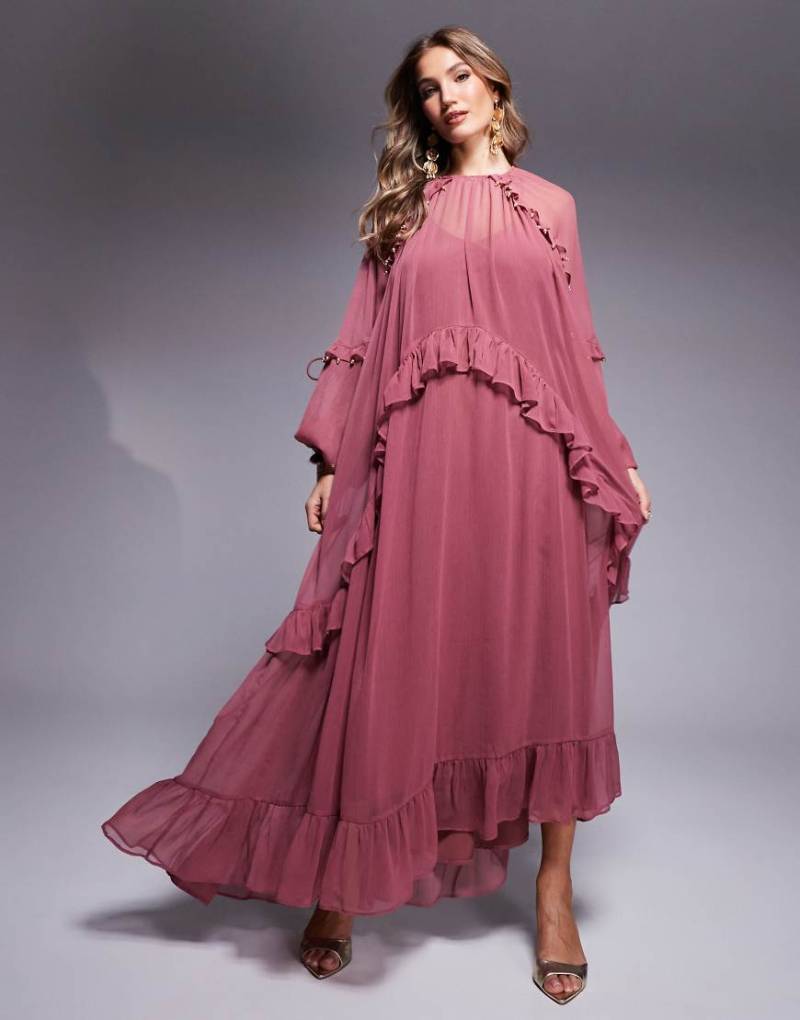 ASOS DESIGN - Perlenbesetztes Maxikleid in Beerenrosa mit Rüschen- und Quastenbesatz von ASOS DESIGN