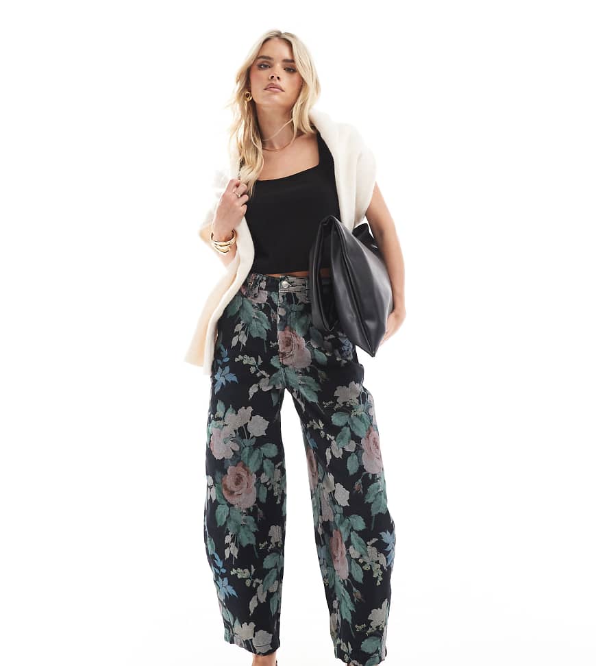 ASOS DESIGN Petite - Barrel Leg Hose mit Blumenmuster-Bunt ASOS DESIGN Petite - Barrel Leg Hose mit Blumenmuster-Bunt von ASOS DESIGN