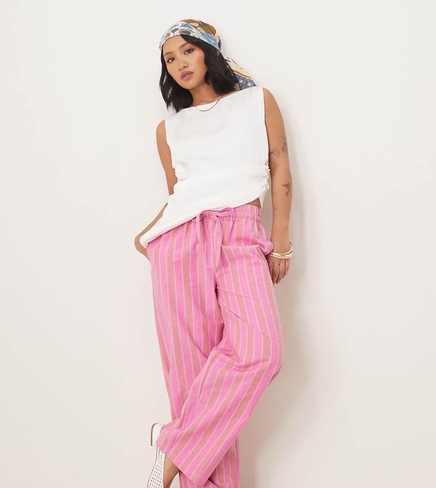 ASOS DESIGN Petite - Pull-on-Hose in Rosa mit Streifen in Leinenoptik von ASOS DESIGN
