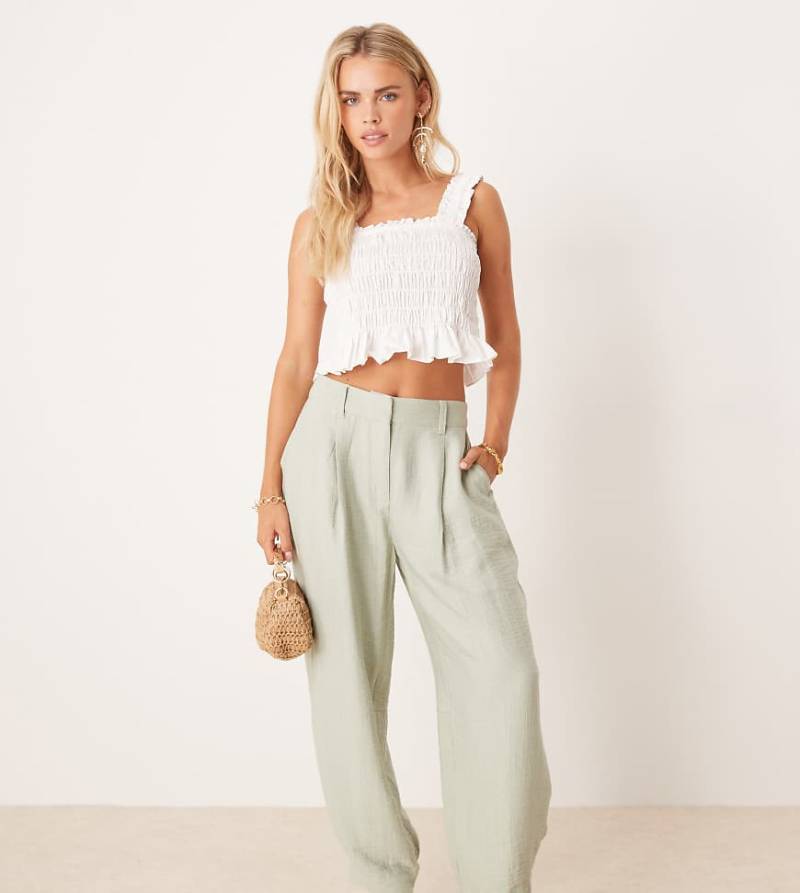ASOS DESIGN Petite - Strukturierte Hose in Salbeigrün mit weitem Bein von ASOS Petite