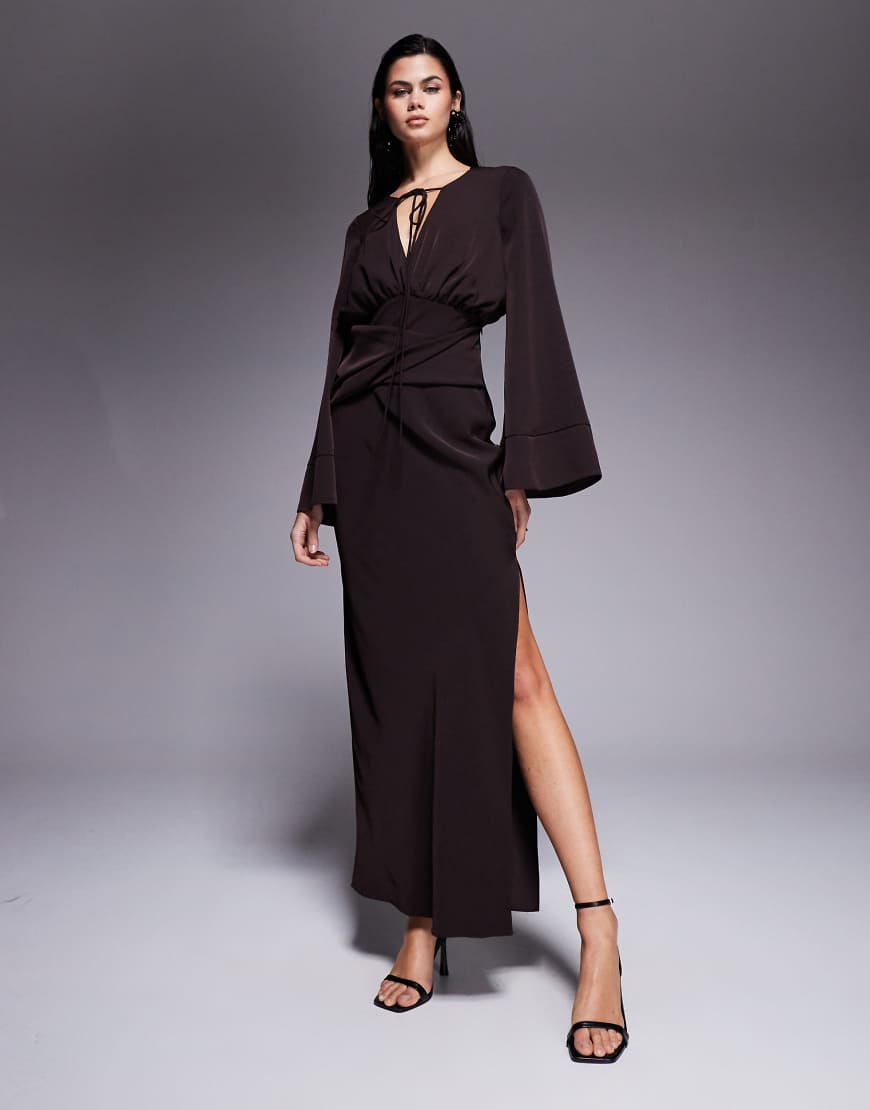 ASOS DESIGN - Pflaumenfarbenes Maxikleid mit überkreuztem Ausschnitt und Blusenoberteil-Lila von ASOS DESIGN