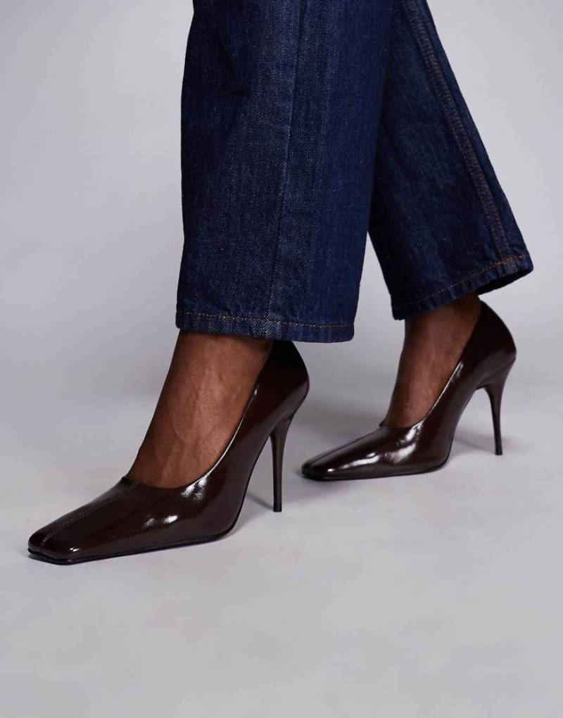 ASOS DESIGN - Phillipa - Pumps in Schokobraun mit kantiger Spitze-Brown von ASOS DESIGN