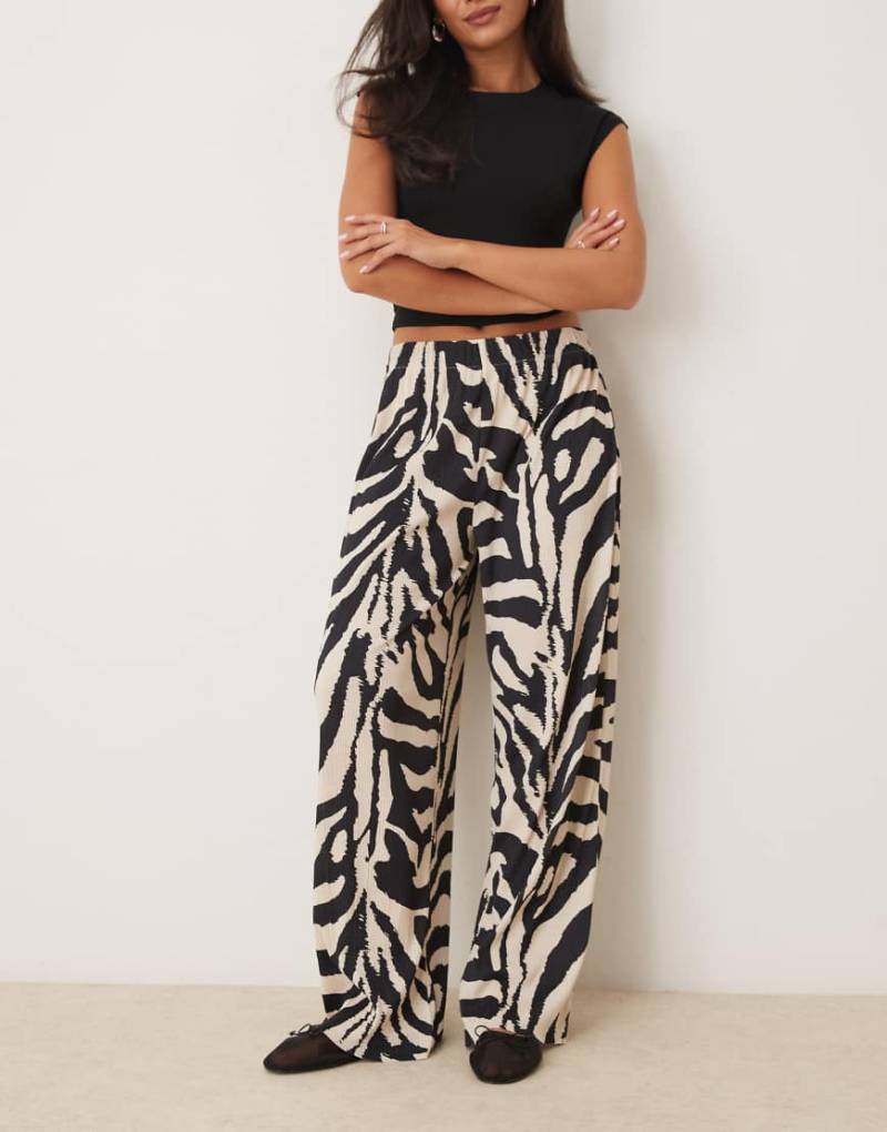 ASOS DESIGN - Plissierte Hose mit weitem Bein und Zebramuster-Bunt von ASOS DESIGN
