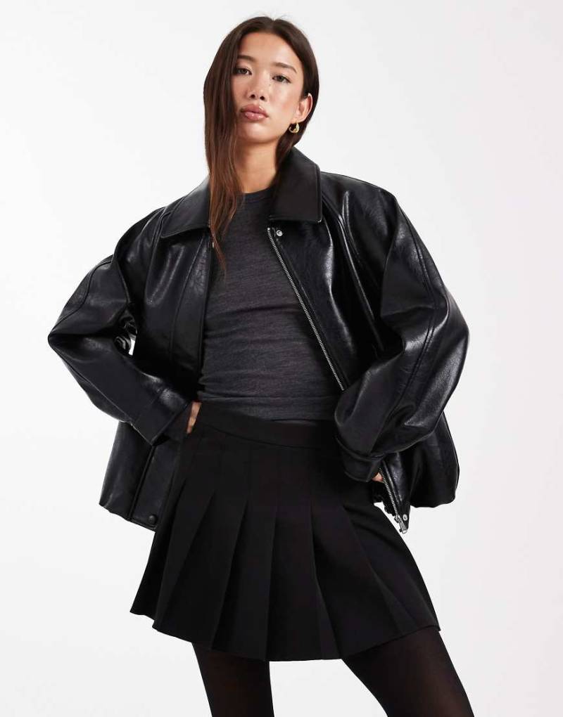 ASOS DESIGN - Plissierter Minirock in Schwarz von ASOS DESIGN