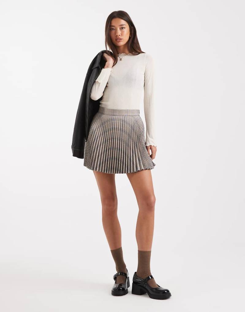 ASOS DESIGN - Plissierter Minirock mit Karomuster-Bunt von ASOS DESIGN