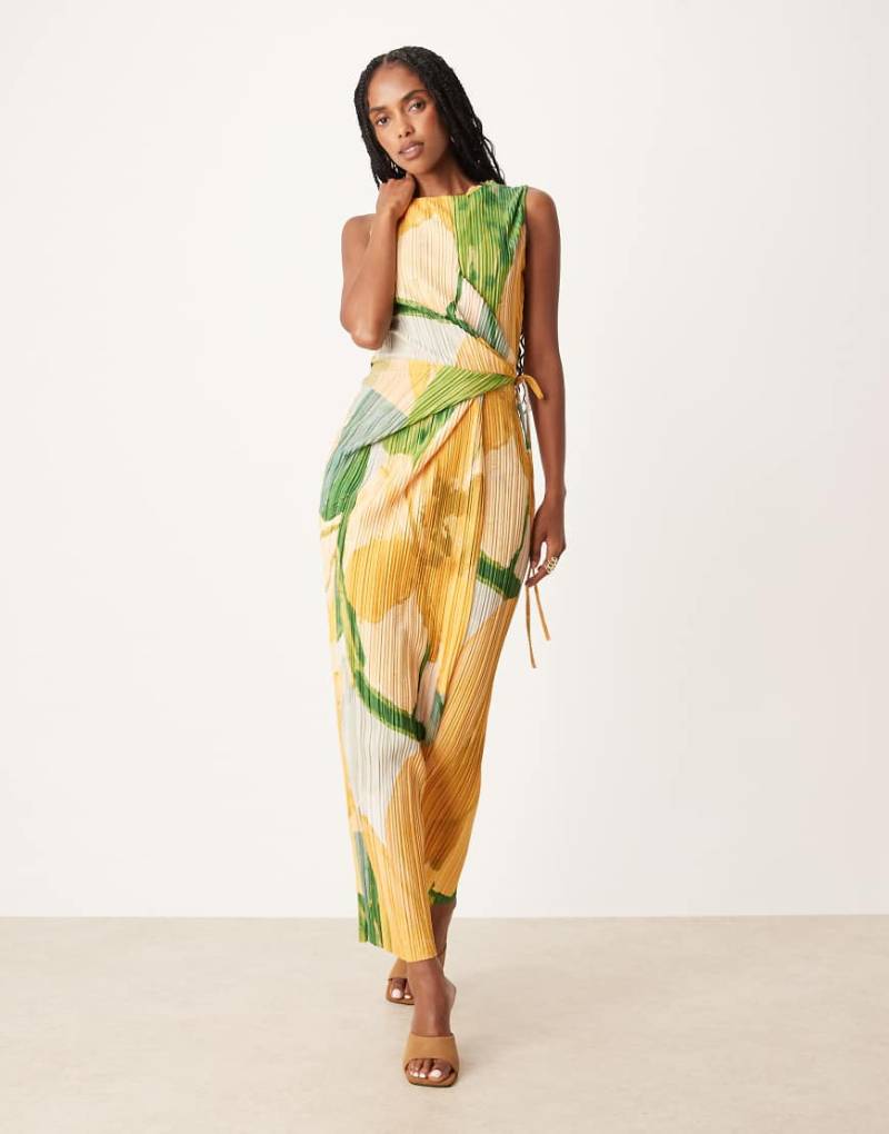 ASOS DESIGN - Plissiertes, ärmelloses Maxikleid in Grün mit gemaltem Blumenmuster, Wickeldesign und seitlichem Bindeband-Bunt von ASOS DESIGN