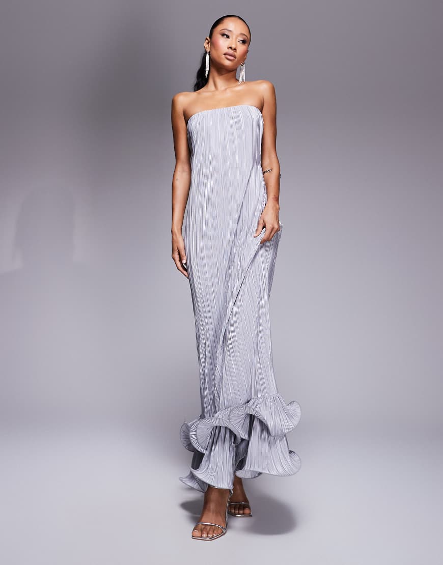 ASOS DESIGN - Plissiertes, trägerloses Maxikleid in Silber mit theatralischem, welligem Saum von ASOS DESIGN
