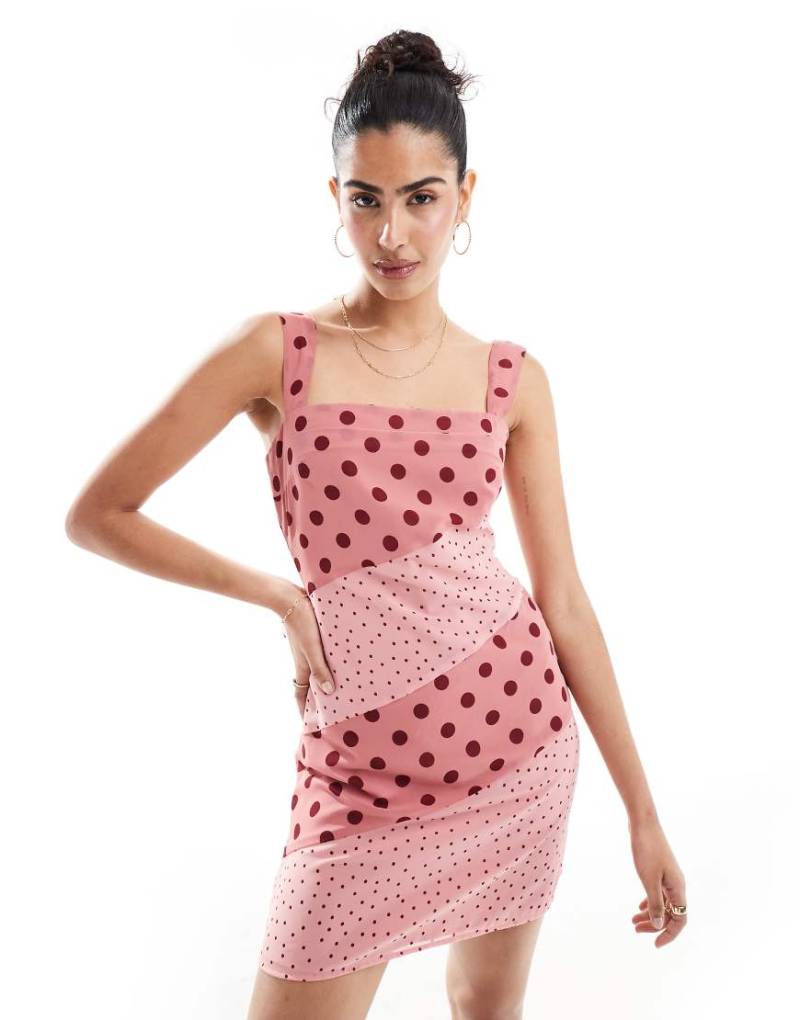 ASOS DESIGN - Plissiertes Chiffon-Minikleid in Rosa mit Punktemuster und eckigem Ausschnitt-Bunt von ASOS DESIGN