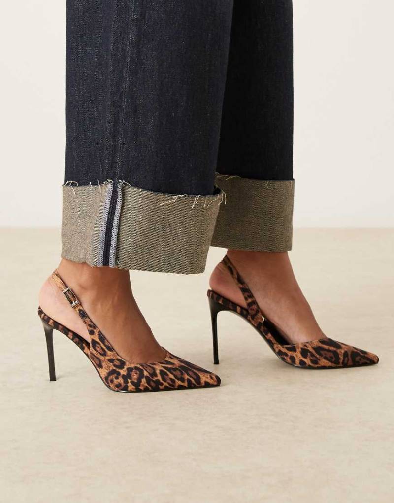 ASOS DESIGN - Polar D'Orsay - Slingback-Schuhe mit Leopardenmuster und hohem Absatz-Bunt von ASOS DESIGN