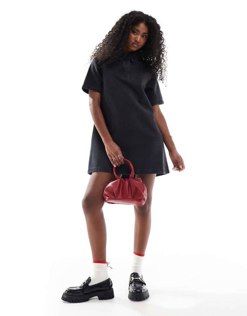 ASOS DESIGN - Polo-Jeanskleid in verwaschenem Schwarz von ASOS DESIGN