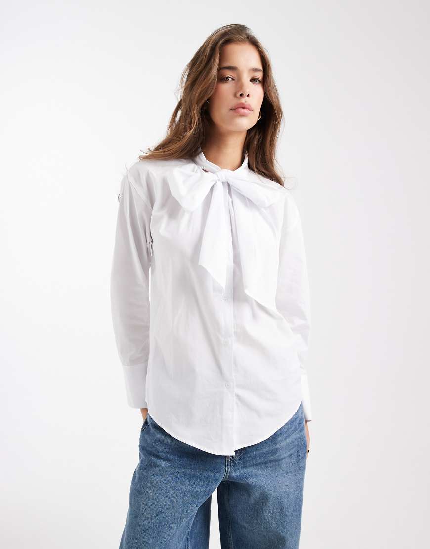 ASOS DESIGN - Popeline-Bluse in Elfenbein mit Schleife vorne-Weiß von ASOS DESIGN
