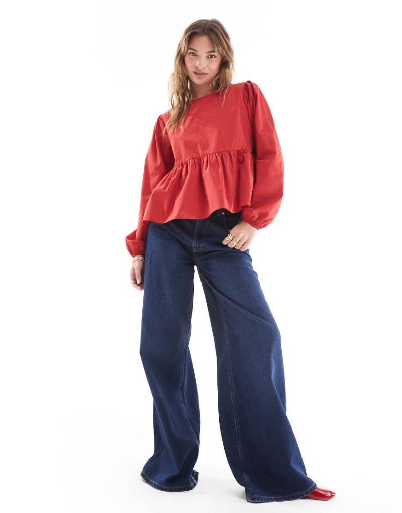 ASOS DESIGN - Popeline-Bluse in Rot mit seitlicher Schnürung von ASOS DESIGN
