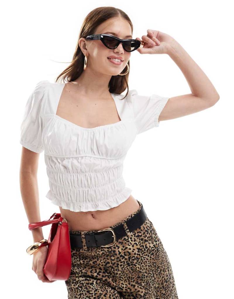 ASOS DESIGN - Popeline-Bluse in Weiß mit geraffter Taille und Puffärmeln von ASOS DESIGN