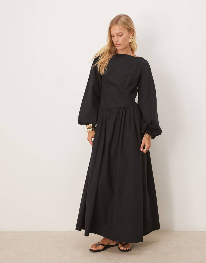 ASOS DESIGN - Popeline-Maxikleid in Schwarz mit voluminösen Ärmeln von ASOS DESIGN
