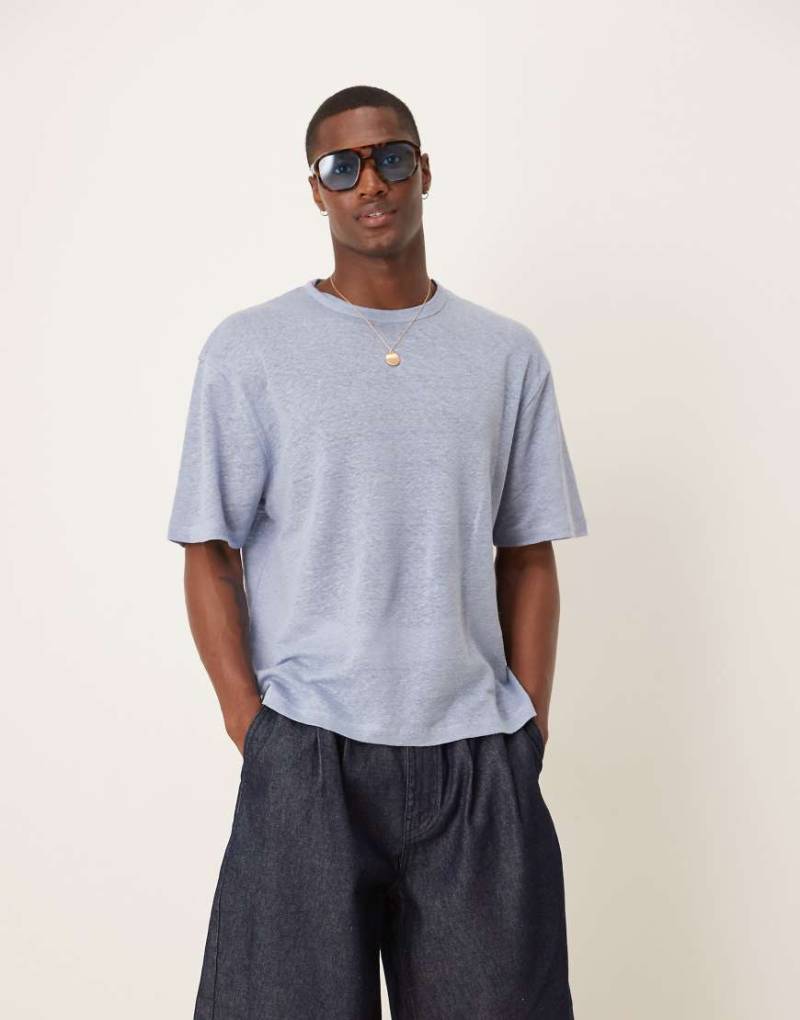 ASOS DESIGN - Premium - Kastiges T-Shirt in Blau in lockerer Passform aus Leinen von ASOS DESIGN