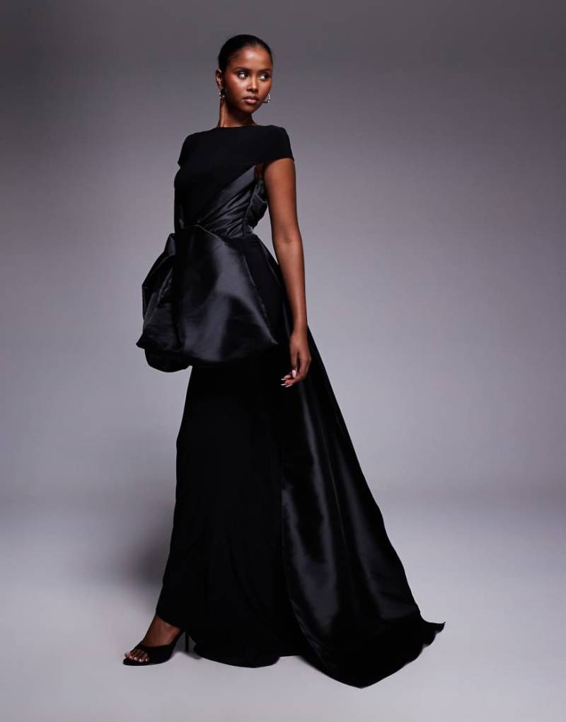 ASOS DESIGN - Premium - Maxikleid in Schwarz mit farblich abgesetzter Satinschleife vorne und Schleppe von ASOS DESIGN