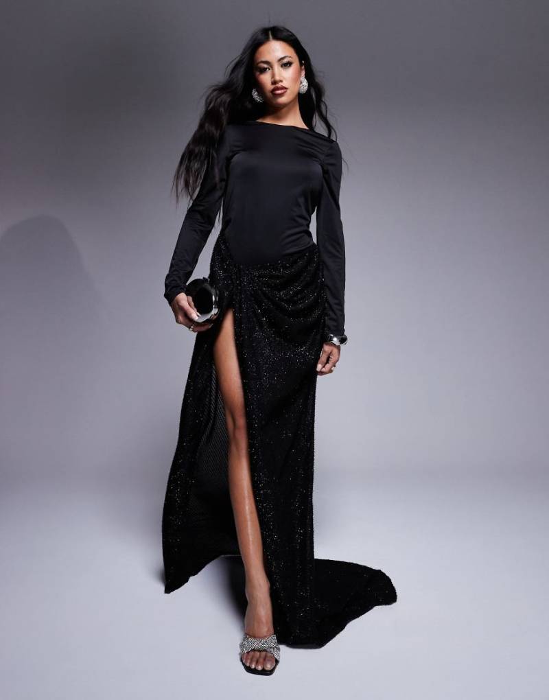 ASOS DESIGN - Premium - Langärmliges Maxikleid in Schwarz mit kontrastierender Struktur von ASOS DESIGN