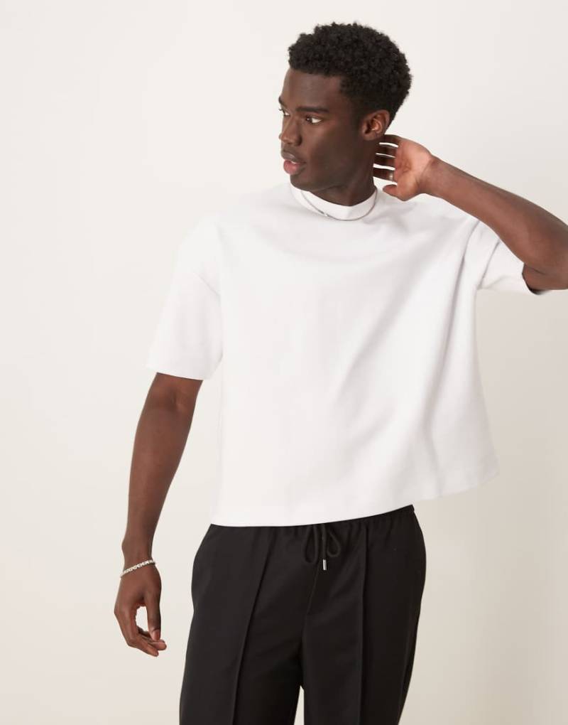 ASOS DESIGN - Premium - Kastiges Oversize-T-Shirt in Weiß aus Interlock-Stoff mit überschnittenen Schultern von ASOS DESIGN