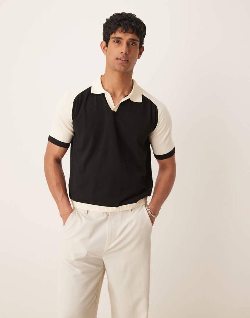 ASOS DESIGN - Premium - Relaxed Fit Strick-Polohemd in Schwarz und Weiß von ASOS DESIGN