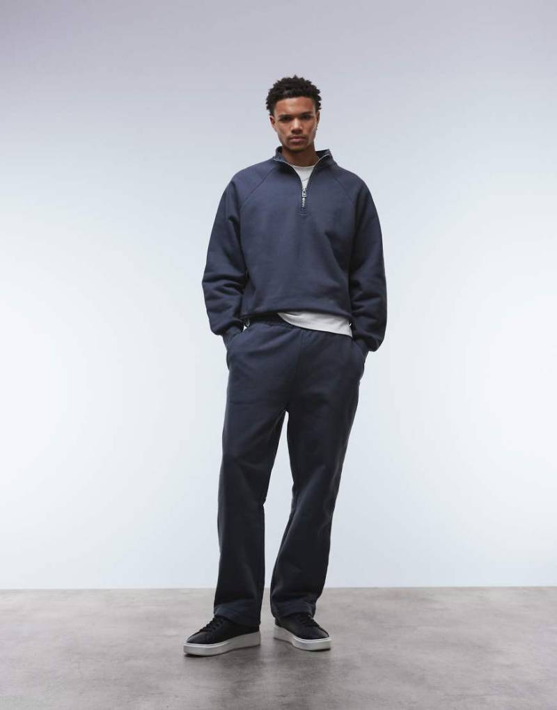 ASOS DESIGN - Premium - Schwere Oversize-Jogginghose in Marineblau, 650 g/m² von ASOS DESIGN