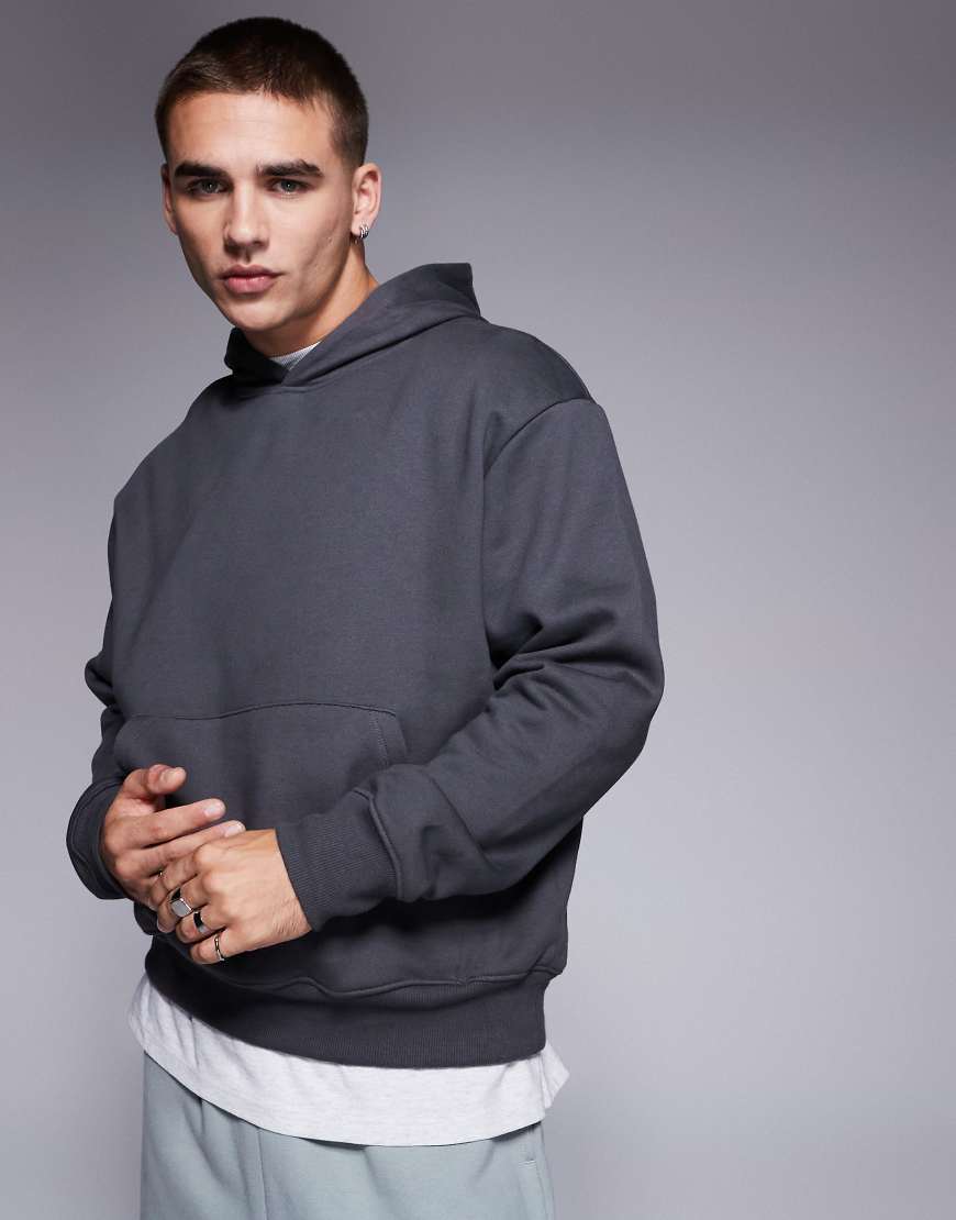 ASOS DESIGN - Premium - Schwerer Oversize-Kapuzenpullover in verwaschenem Schwarz, 400 g/m²-Grau ASOS DESIGN - Premium - Schwerer Oversize-Kapuzenpullover in verwaschenem Schwarz, 400 g/m²-Grau von ASOS DESIGN