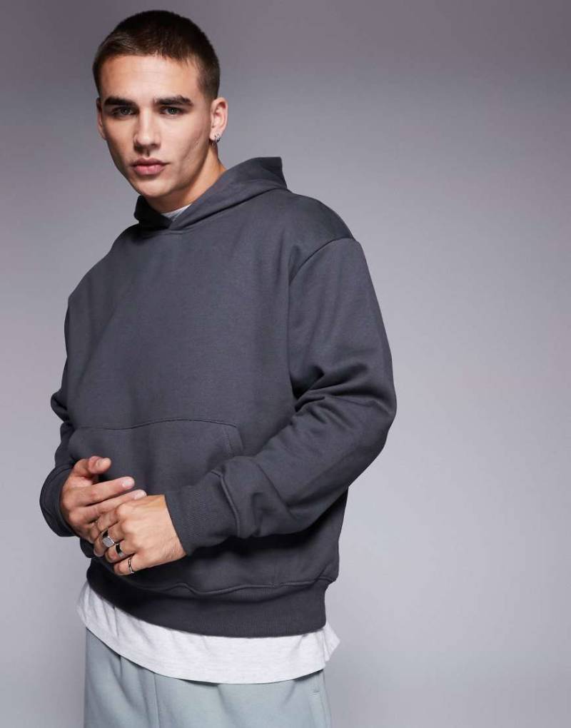 ASOS DESIGN - Premium - Schwerer Oversize-Kapuzenpullover in verwaschenem Schwarz, 400 g/m²-Grau von ASOS DESIGN