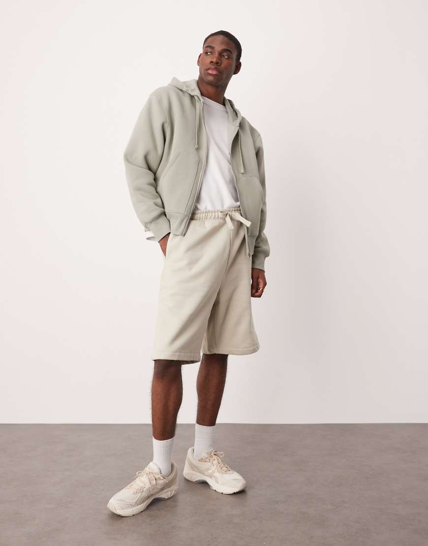 ASOS DESIGN - Oversize-Shorts aus hochwertigem, 400 g/m² schwerem Material in hellem Beige-Neutral ASOS DESIGN - Oversize-Shorts aus hochwertigem, 400 g/m² schwerem Material in hellem Beige-Neutral von ASOS DESIGN