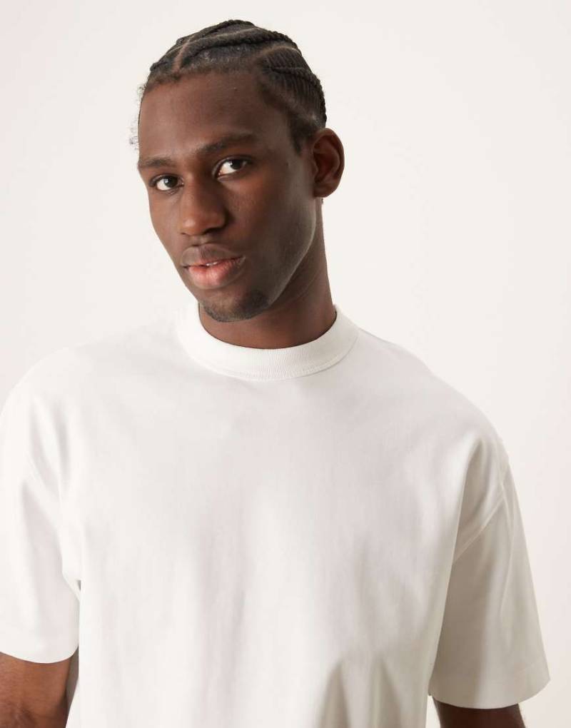 ASOS DESIGN - Hochwertiges Relaxed-Fit-T-Shirt aus Interlock-Jersey in Weiß von ASOS DESIGN
