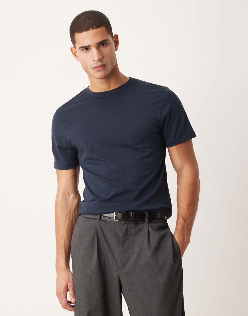 ASOS DESIGN Premium - T-Shirt aus SUPIMA-Baumwolle in Marineblau mit Rundhalsausschnitt von ASOS DESIGN