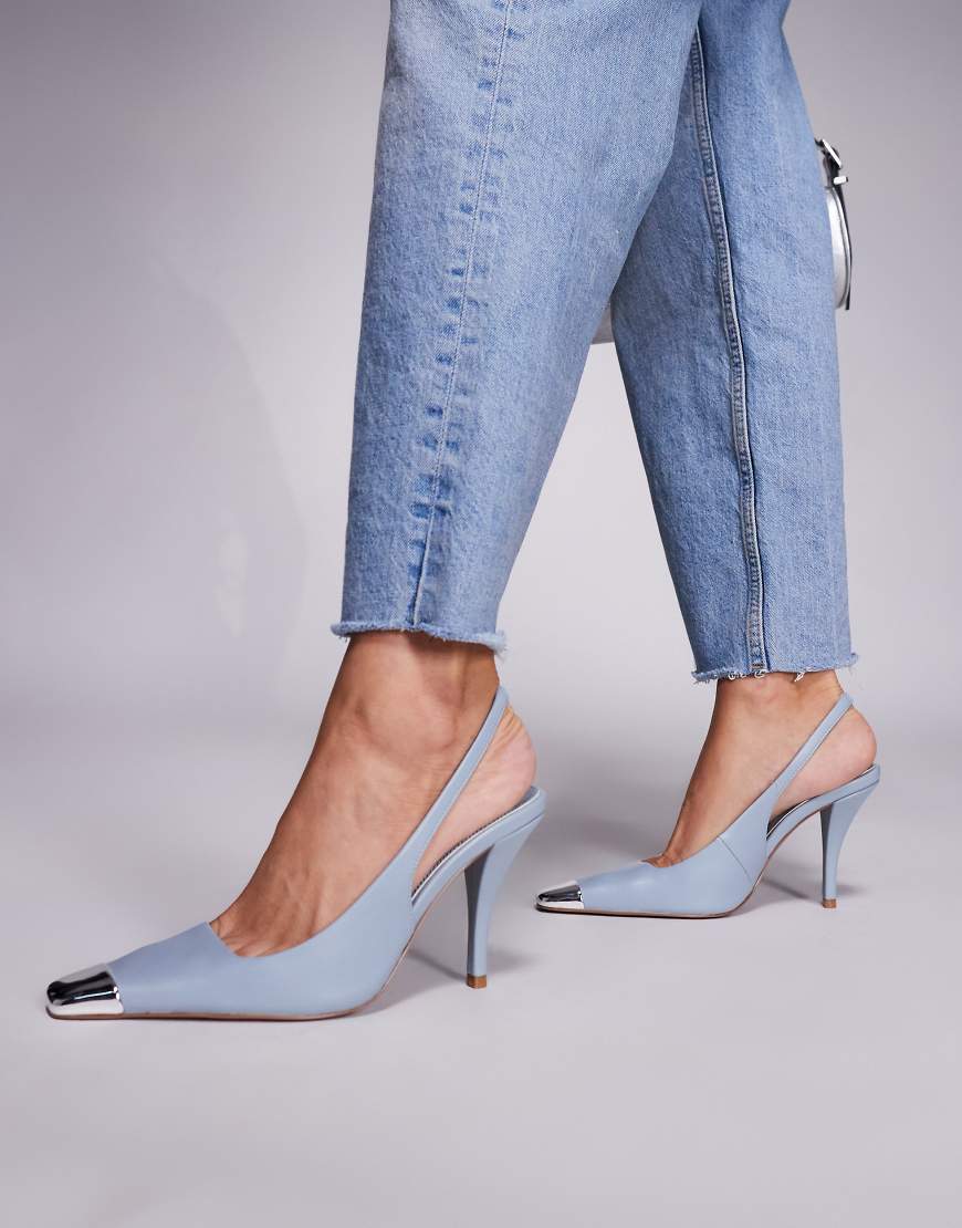 ASOS DESIGN - Proud - Pumps in Blassblau mit Fersenriemen und Zehenkappe ASOS DESIGN - Proud - Pumps in Blassblau mit Fersenriemen und Zehenkappe von ASOS DESIGN