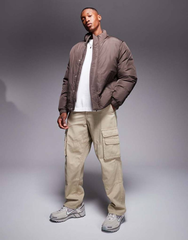 ASOS DESIGN - Pufferjacke in Braun von ASOS DESIGN